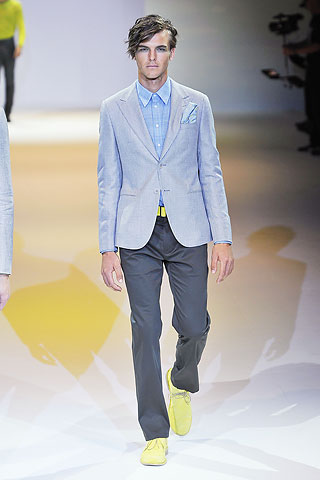 Giorgio Armani / - 2011